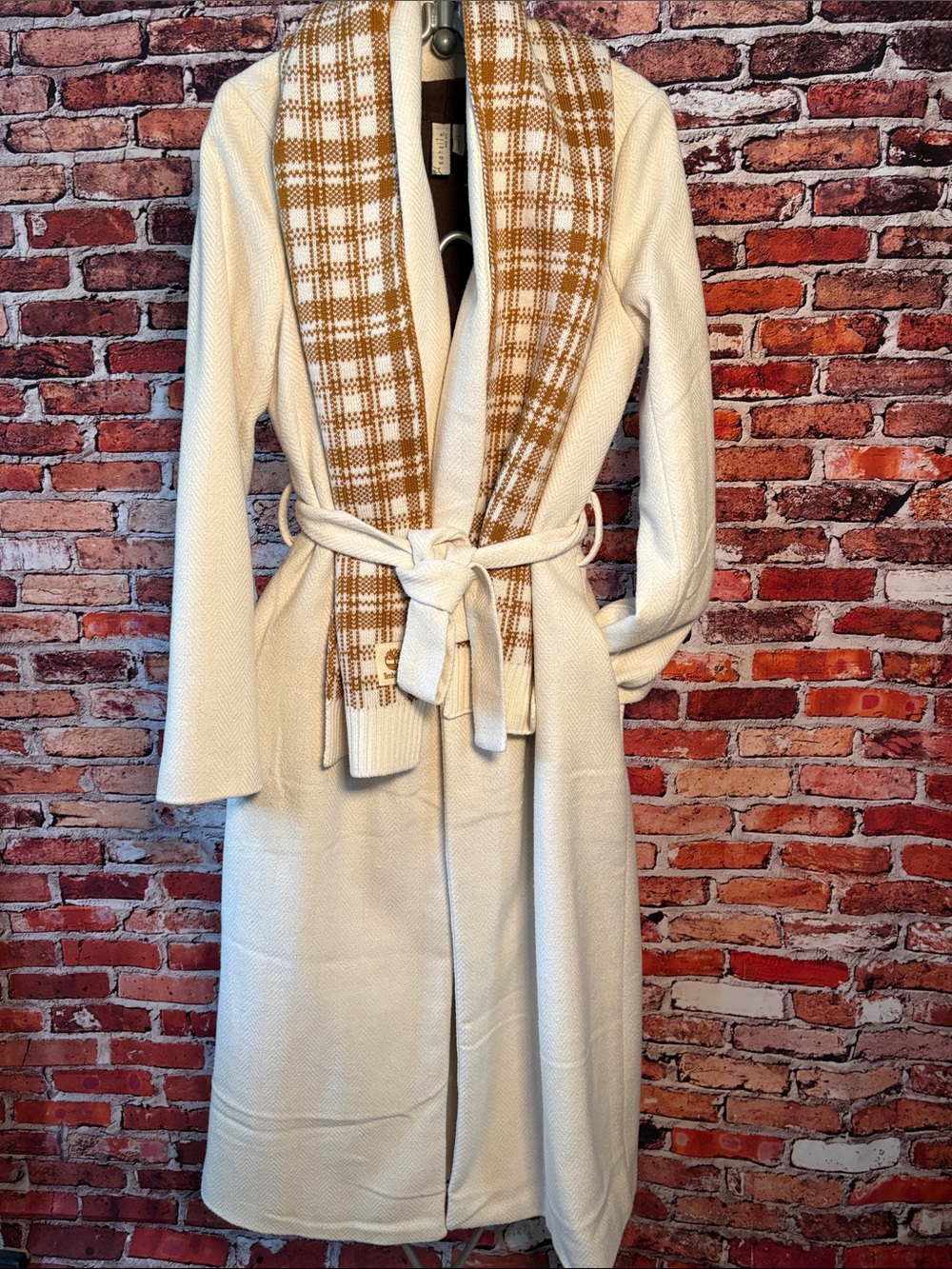 JustFab Cream/Winter White Textured Coat and Tan Plaid Timberland Scarf Medium